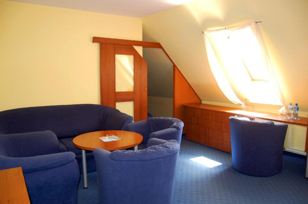 Hotel Zajazd Piastowski Kazimierz Dolny Habitación foto